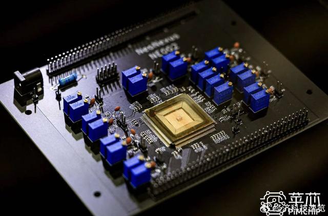 蘋(píng)芯科技兩款新產(chǎn)品發(fā)布 引領(lǐng)存算一體技術(shù)革新(圖1)