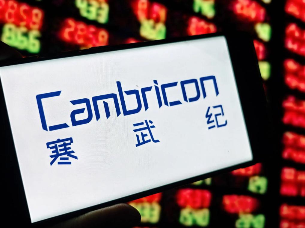 中國(guó)市場(chǎng)一夜“歸零”？英偉達(dá)黃仁勛發(fā)出警告，國(guó)產(chǎn)芯片廠商迎來(lái)轉(zhuǎn)機(jī)(圖5)